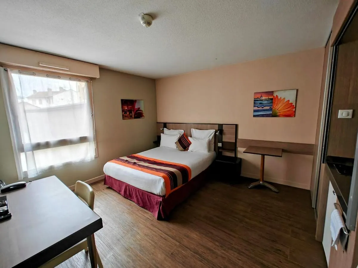 Comfort Suite Rive Gauche Lyon Centre 3*,