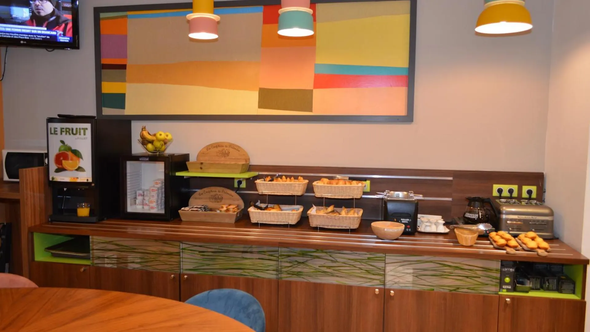 Comfort Suite Rive Gauche Lyon Centre 3*,