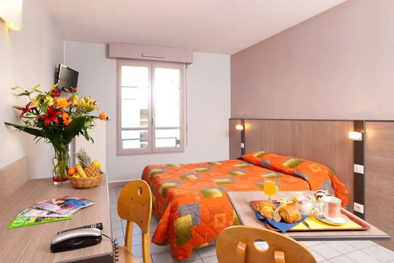 Comfort Suite Rive Gauche Lyon Centre 3*,